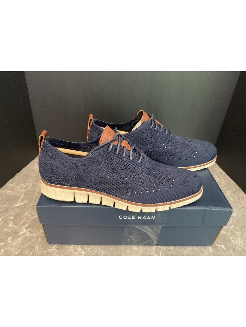 New! Mens Cole Haan ZEROGRAND StitchLite Wingtip Oxfords. Size 10.5M. Nice!!!